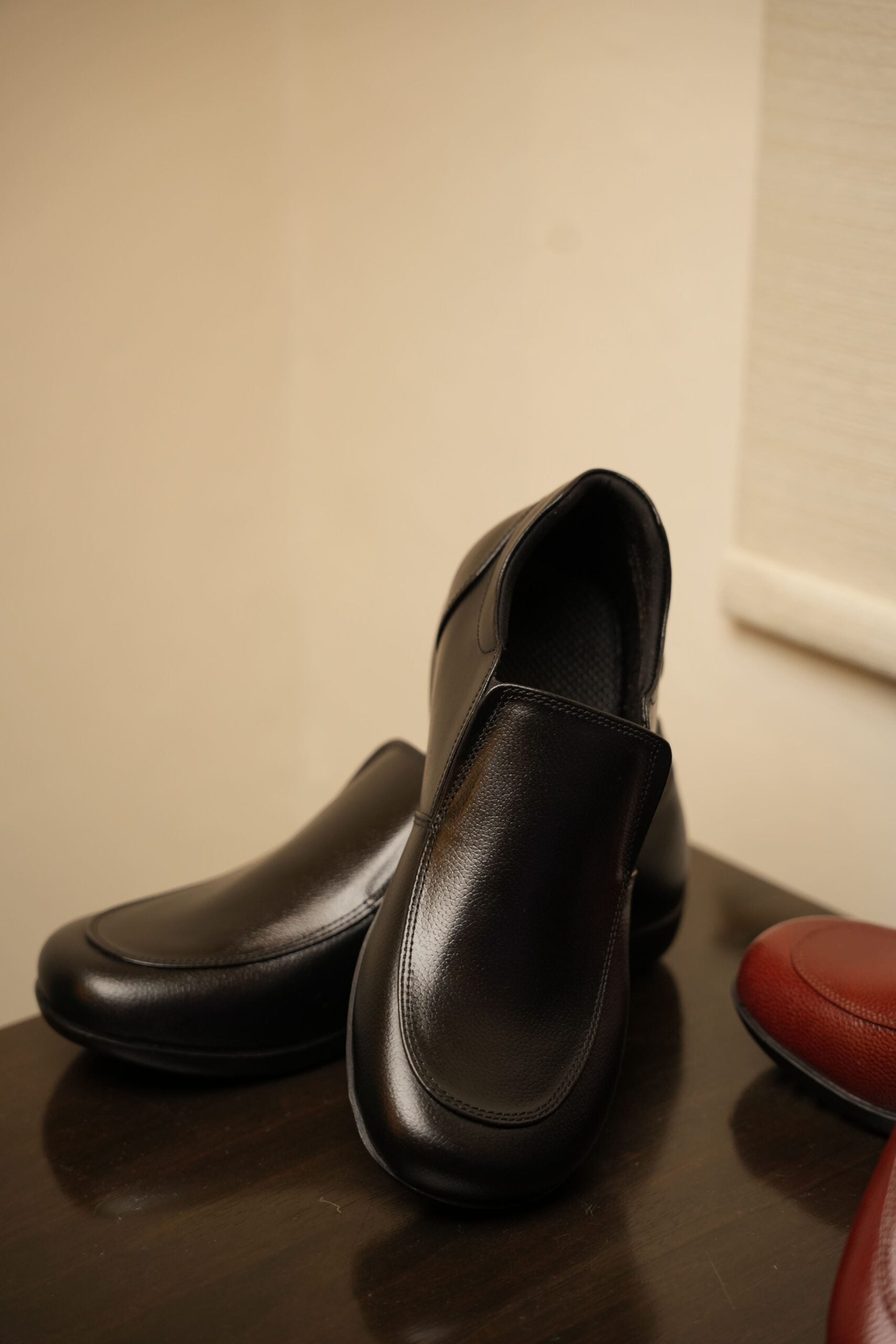 Stepwise Noble - Black