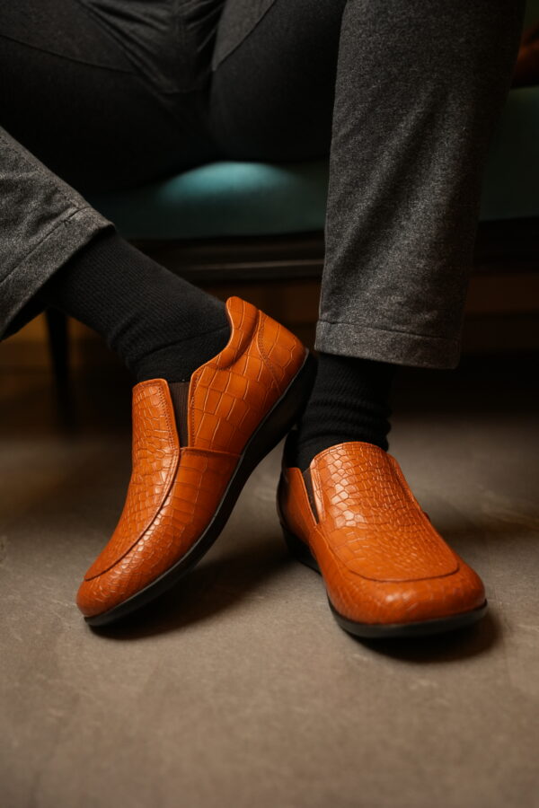 Designer Diabetic Shoe Crocodile Print - Tan