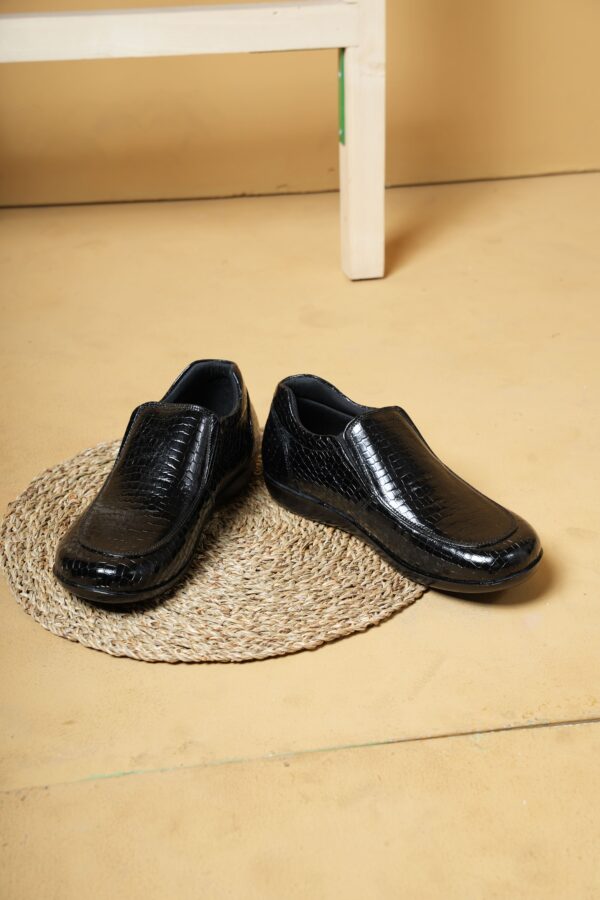 Precision Design: Men’s Specially Crafted Diabetic Cut Shoe- Texture Black - Image 2